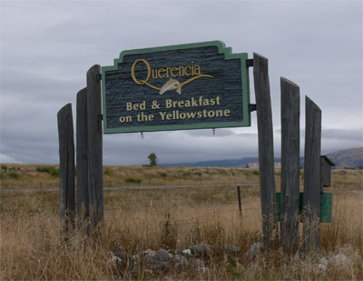 Querenia: Bed, but no Breakfast 