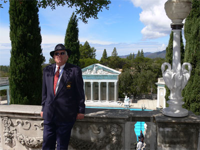 Our second guide how walked behind us to prevent loitering